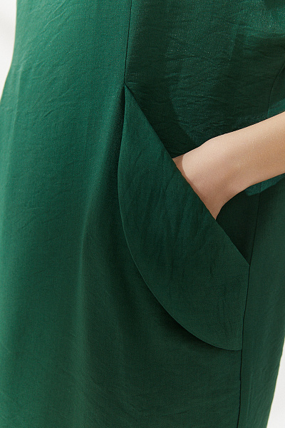 Платье темно-зеленое длины мини с короткими рукавами и карманами