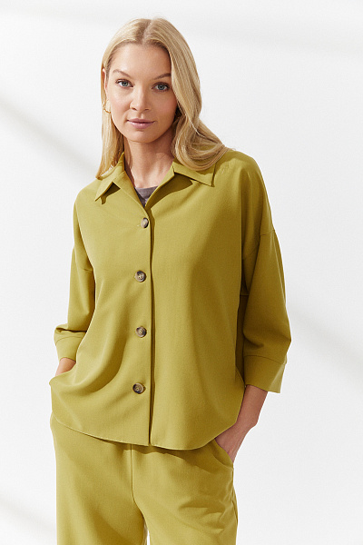 Блуза горчичного цвета с отложным воротником