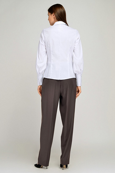 Блуза белая с отложным воротником и объемными рукавами